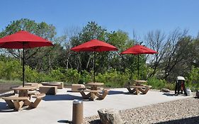 Okoboji Inn & Suites